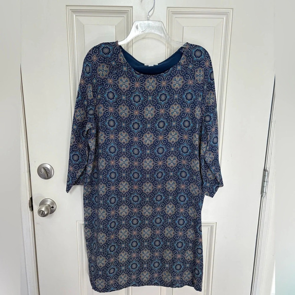 Garnet Hill 100% Silk Shift Dress 3/4 Sleeve Blue Medallion Print Size 12 - Picture 1 of 8